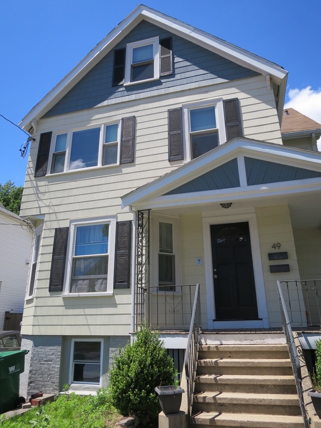 Building Photo - 49 Marion St
