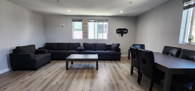 Foto del edificio - 4651 W 18th St