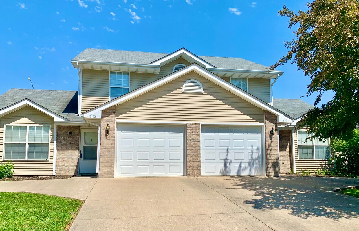 2114 Arlene Dr, Columbia, MO 65203 Townhome Rentals in Columbia MO