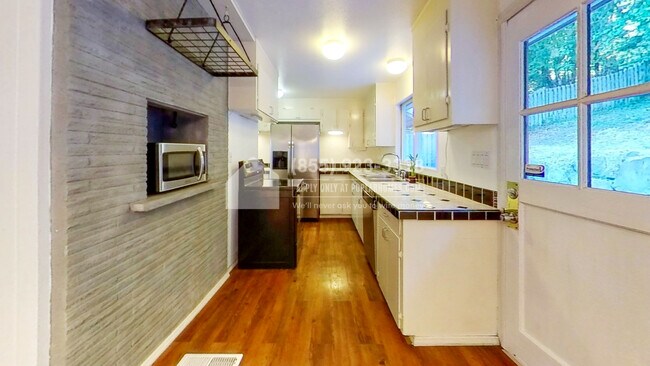 Foto del edificio - 2516 108th Ave NE