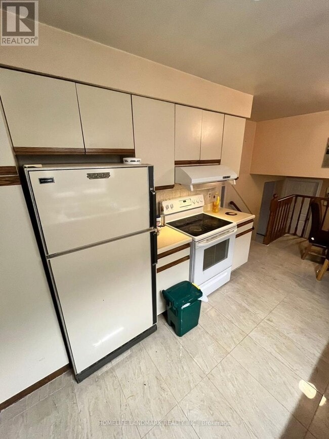 Building Photo - 30 Bobmar Rd