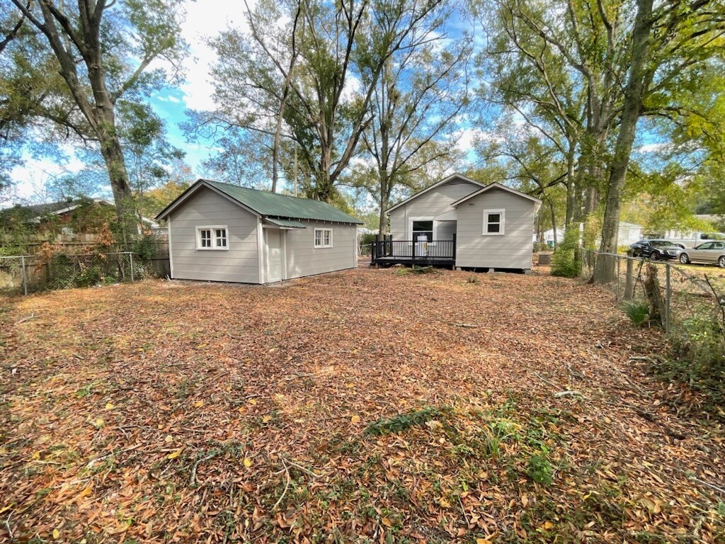 Foto del edificio - 215 N Carter St