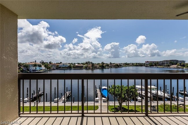 Building Photo - 591 Seaview Ct