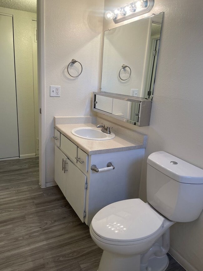 Interior Photo - Camino De La Sierra