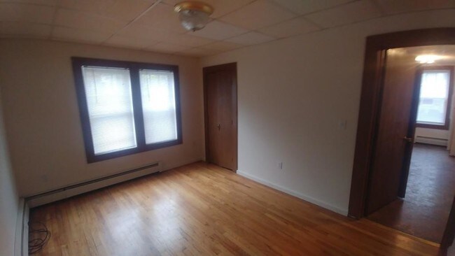 Building Photo - 47 Pleasant st #3 Leicester, MA