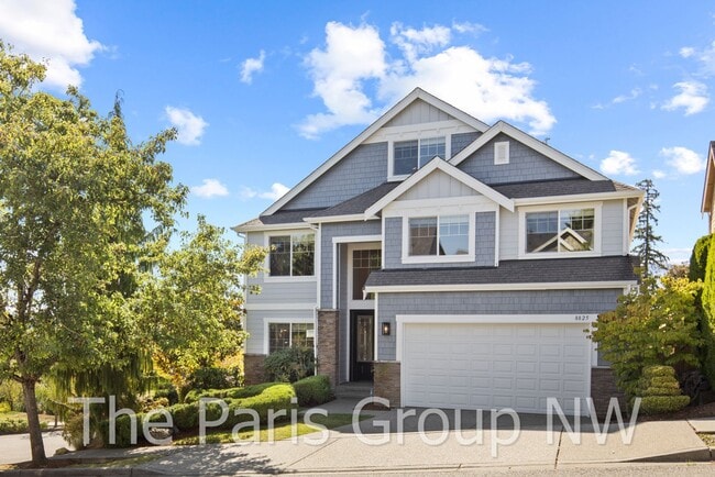 Building Photo - Stunning 3438sf Newcastle Craftsman Near T...