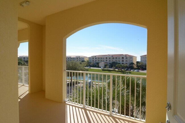 Building Photo - 17  Harbour Isle Drive 305 Fort Pierce Fl ...