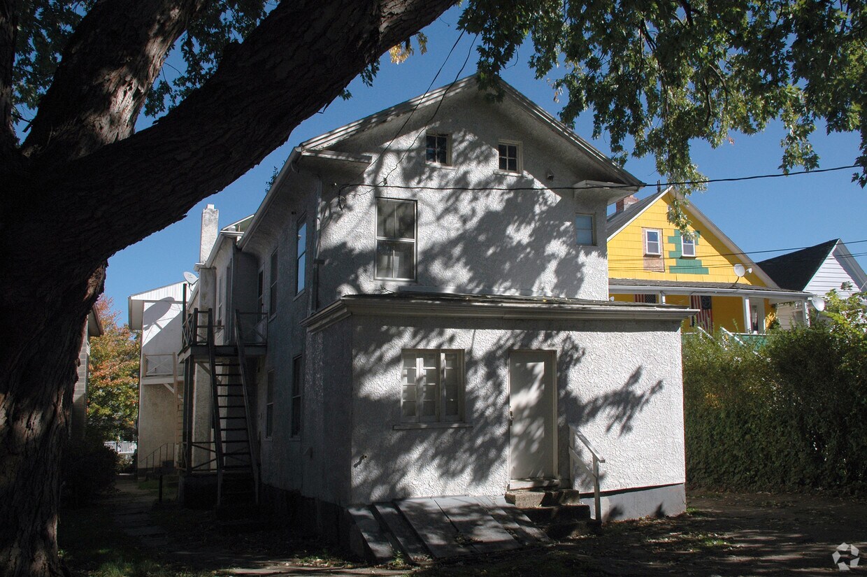 Building Photo - 78 Academy St