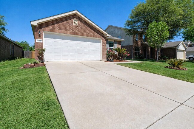 Foto del edificio - 1318 Hawks Nest Dr