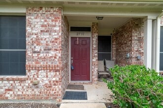 Building Photo - 2731 Olympic Park Dr
