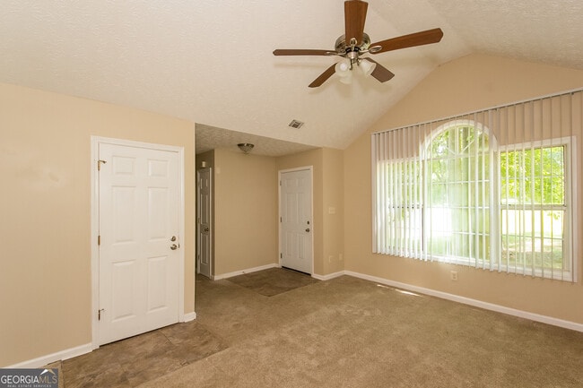 Foto del edificio - 40 Richmond Pl