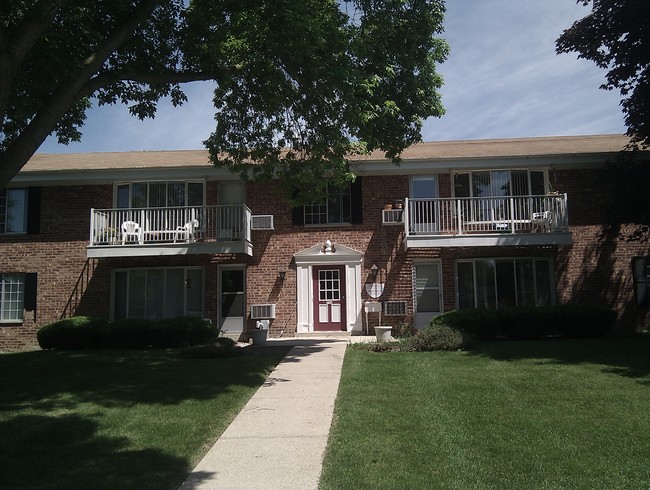 Building Photo - 118-130 Heidel Rd