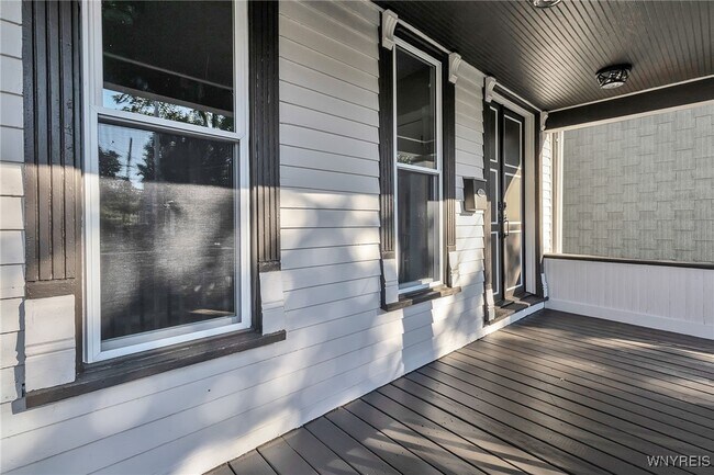 Foto del edificio - 2 Dewitt St