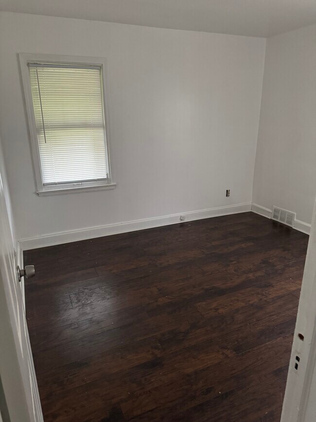 Foto del edificio - 19691 Rogge St