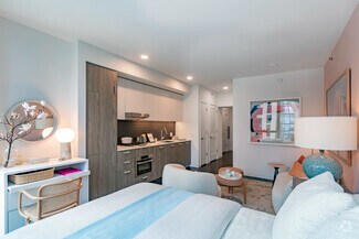 Building Photo - 445 E Waterside Dr