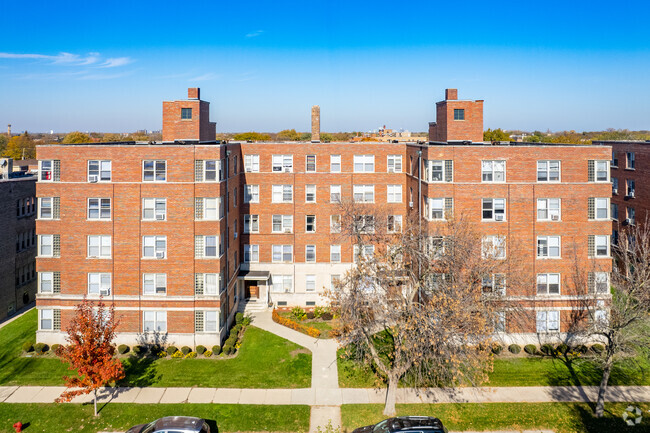 Building Photo - Lincoln Square