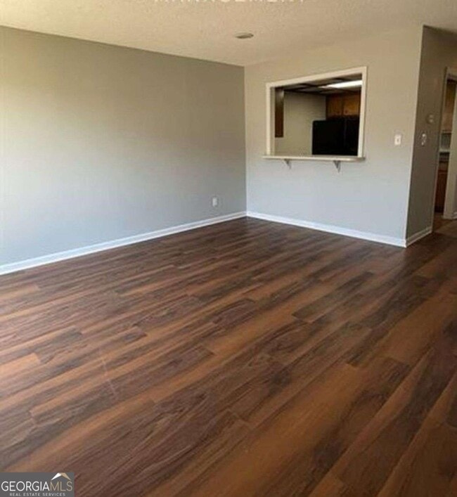 Foto del edificio - 3730 Old Flowery Branch Rd