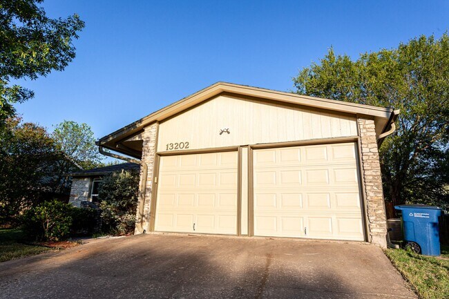 Building Photo - 13202 Rampart St