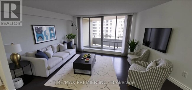 Photo du bâtiment - 380 Dixon Rd