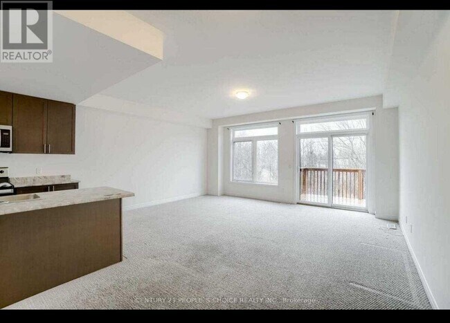 Photo du bâtiment - 77 Diana Ave