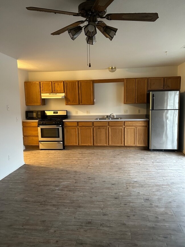 Foto del edificio - 107 N 1st St