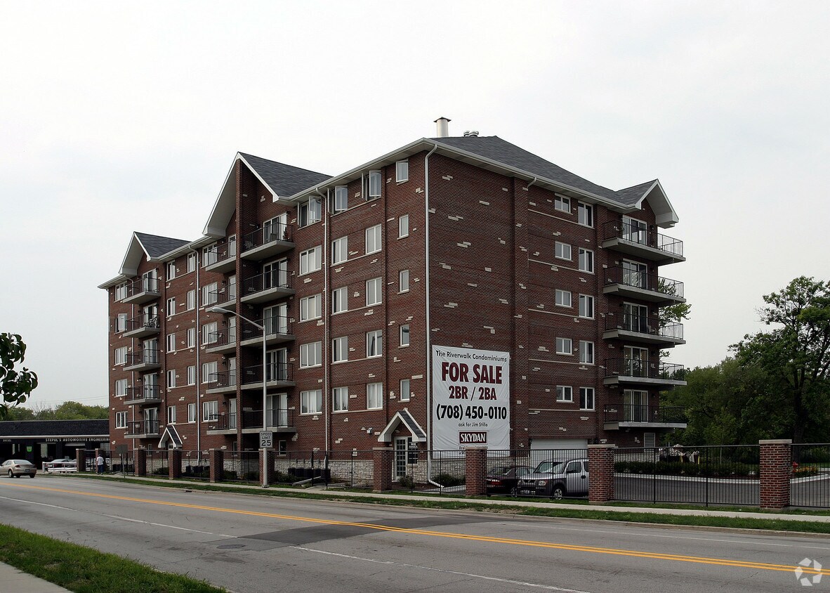Foto del edificio - Riverwalk Condominiums