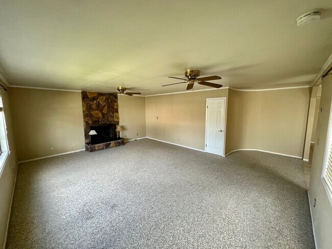 Building Photo - Great 3-bedroom 2-bath Home Rental Opportu...