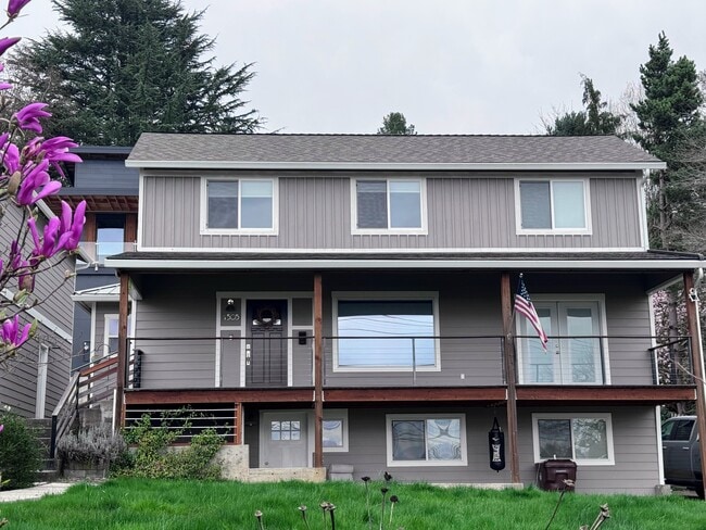 Building Photo - 1505 NW 10th Ave