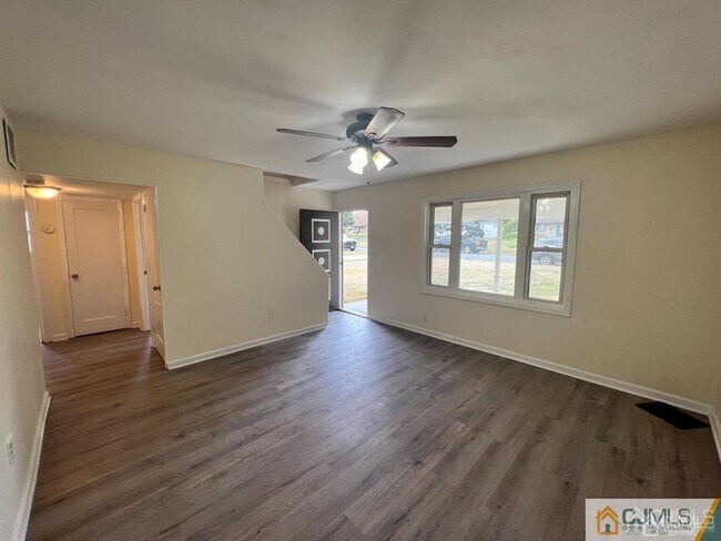 Foto del edificio - 1008 Terrace Blvd