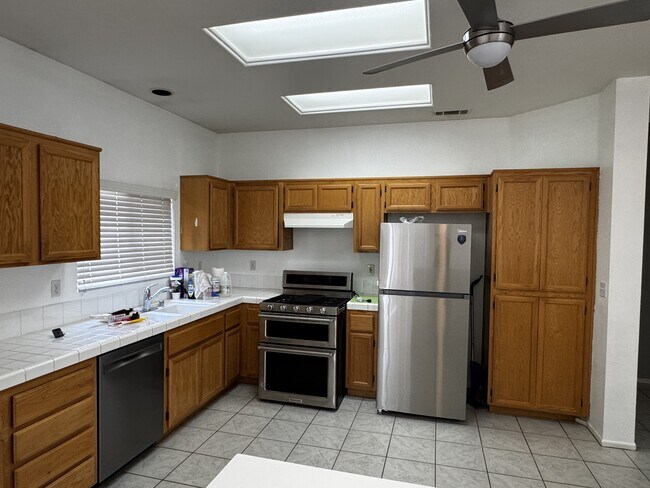 Foto del edificio - 14724 Rockrose St