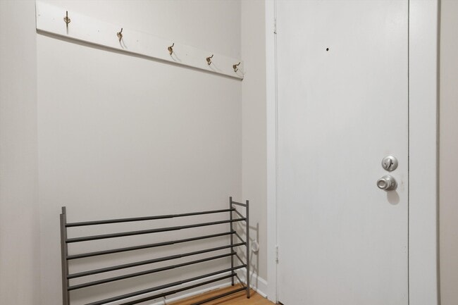 Foto del edificio - 4335 N Sacramento Ave
