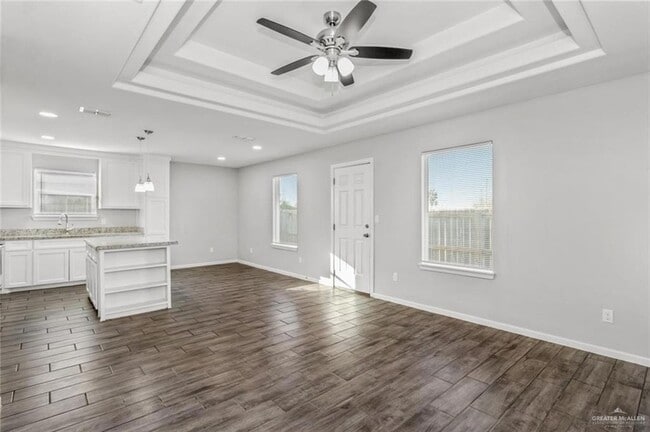 Building Photo - 3408 Sahara Dr
