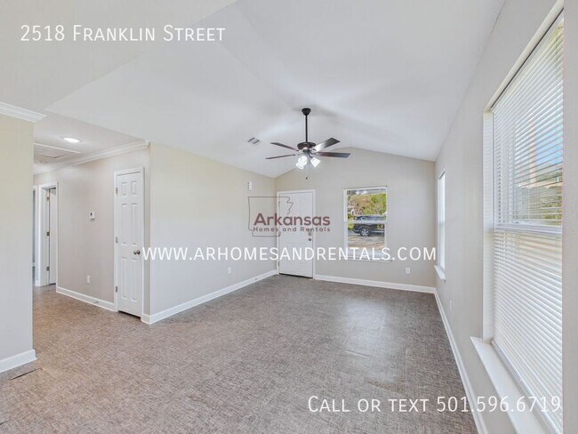 Building Photo - 2518 Franklin St