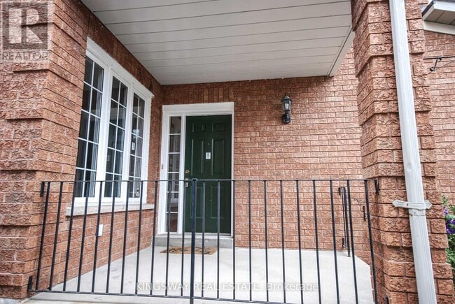 Building Photo - 5468 Palmerston Crescent