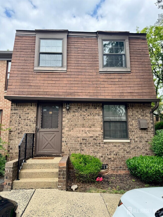 Foto del edificio - 323 Gill Ln