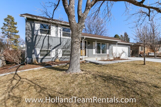 Foto del edificio - Updated Littleton House in GREAT LOCATION near Streets of SouthGlenn