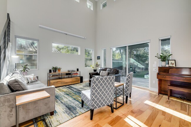 Living Room - 3209 Govalle Ave