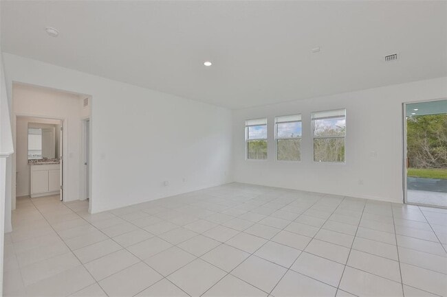 Building Photo - 10819 Charlotte Dr.