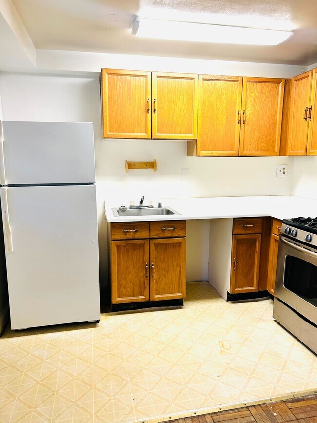 Foto del edificio - 1577 N Colonial Terrace