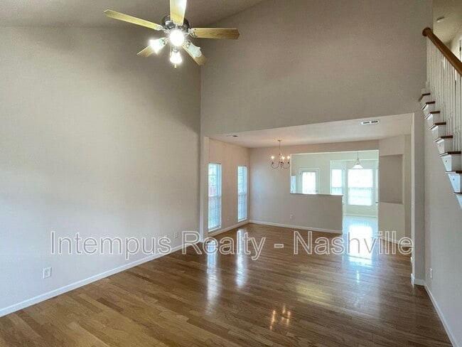 Foto del edificio - 2544 Jordan Ridge Dr