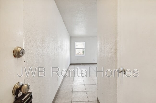 Foto del edificio - 222 16th Ave N