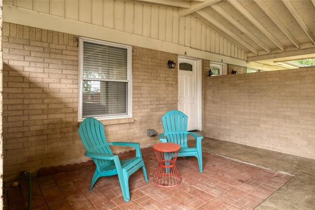 Foto del edificio - 2718 St Edwards Cir