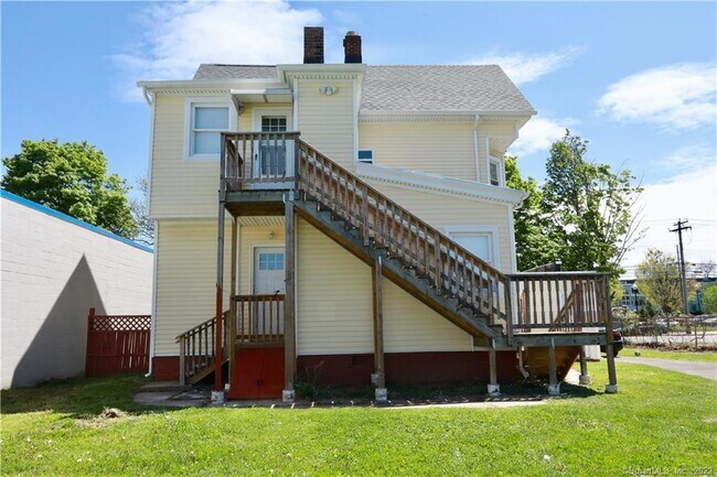 Building Photo - 982 Dixwell Ave