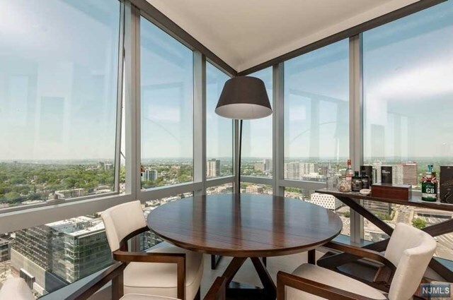 Foto del edificio - 800 Park Ave