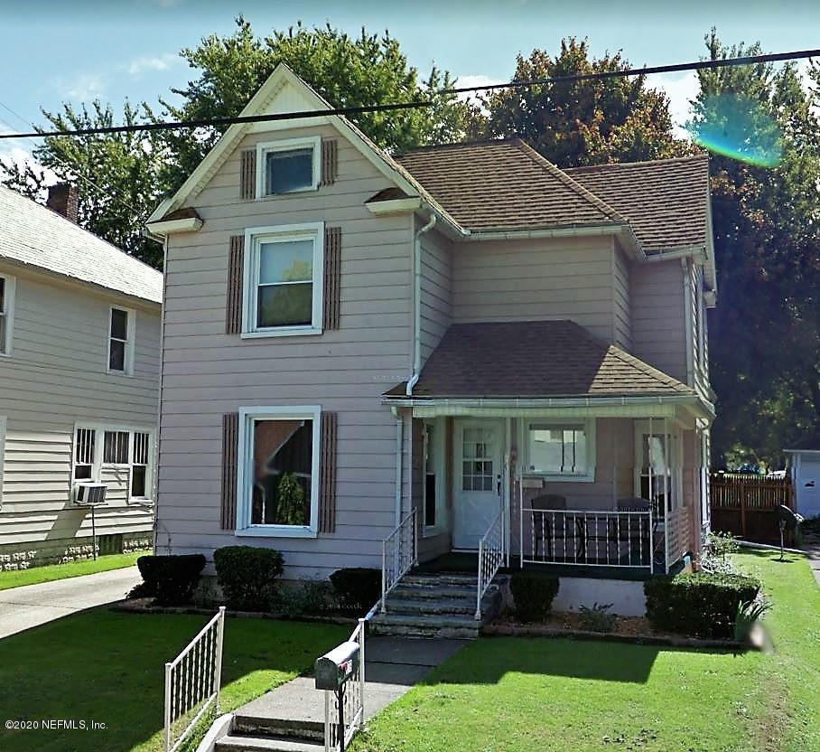 Primary Photo - 179 Carnegie St