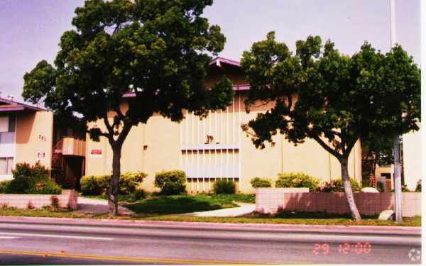 Foto del edificio - 741 W Channel Islands Blvd