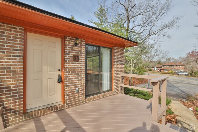 Foto del edificio - Unique Home 10 Minutes from Downtown Clemson!