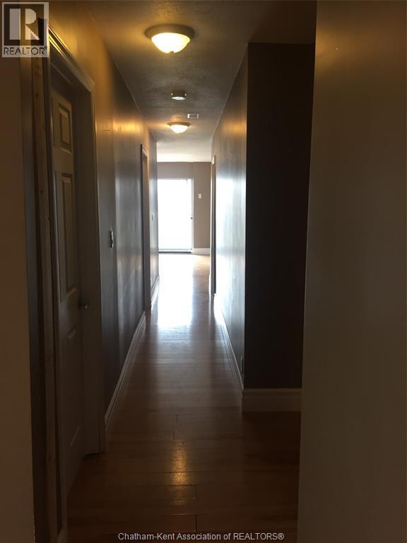 Building Photo - 27-29 Keil Dr S