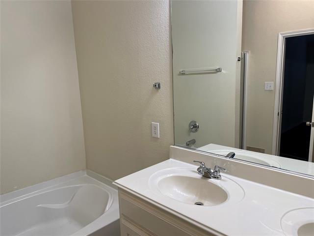 Building Photo - 400 Angler Dr