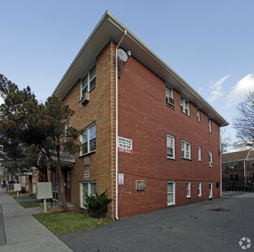 Building Photo - 828 Grove St